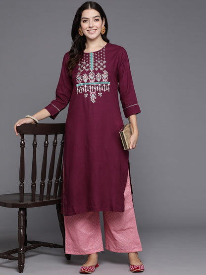 Dhiyona IE Women Floral Embroidered Gotta Patti Straight Kurta