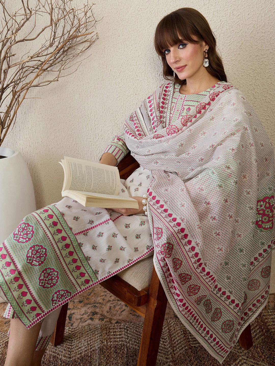 Women Floral Printed Cotton Kurta with Trousers & Dupatta