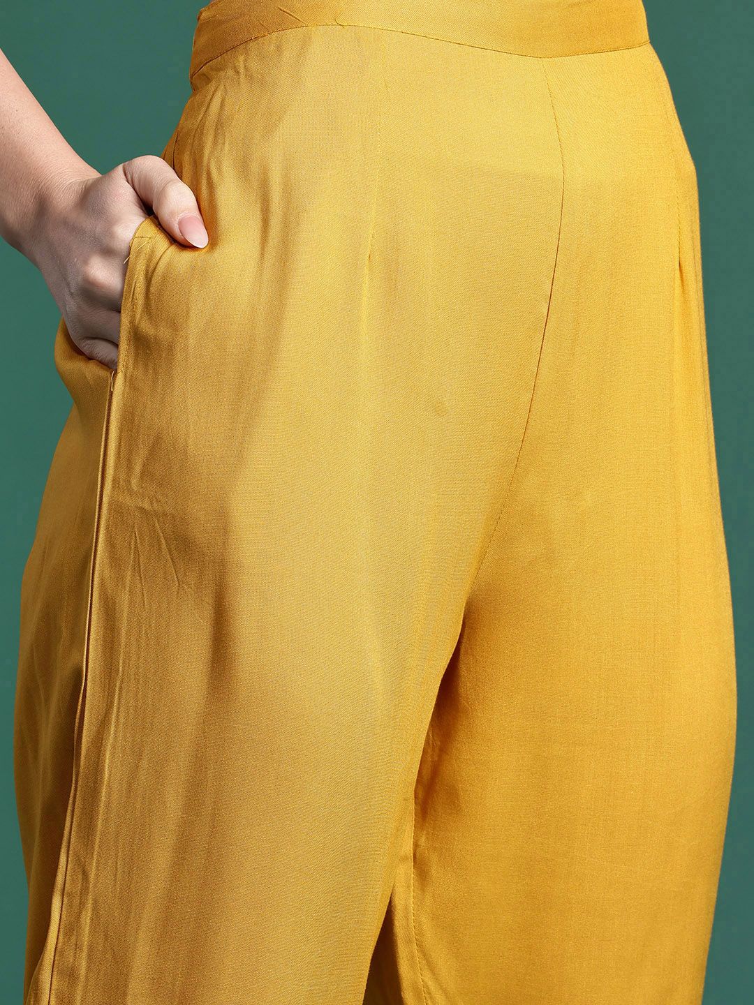 Dhiyona IE Floral Embroidered Kurta with Trousers & Dupatta