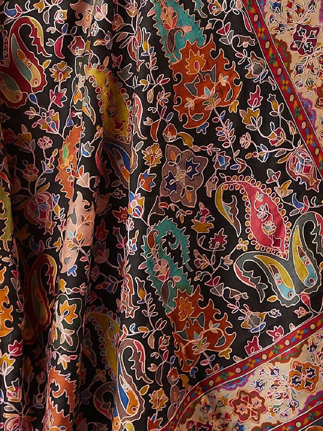 Dhiyona PA Women Floral Embroidered Shawl