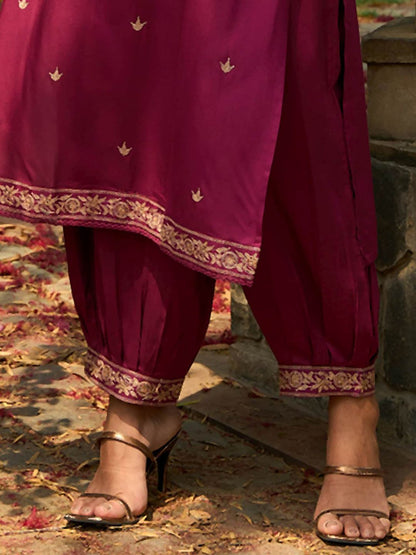 Ethnic Motifs Embroidered V-Neck Thread Work Straight Kurta with Salwar & Dupatta