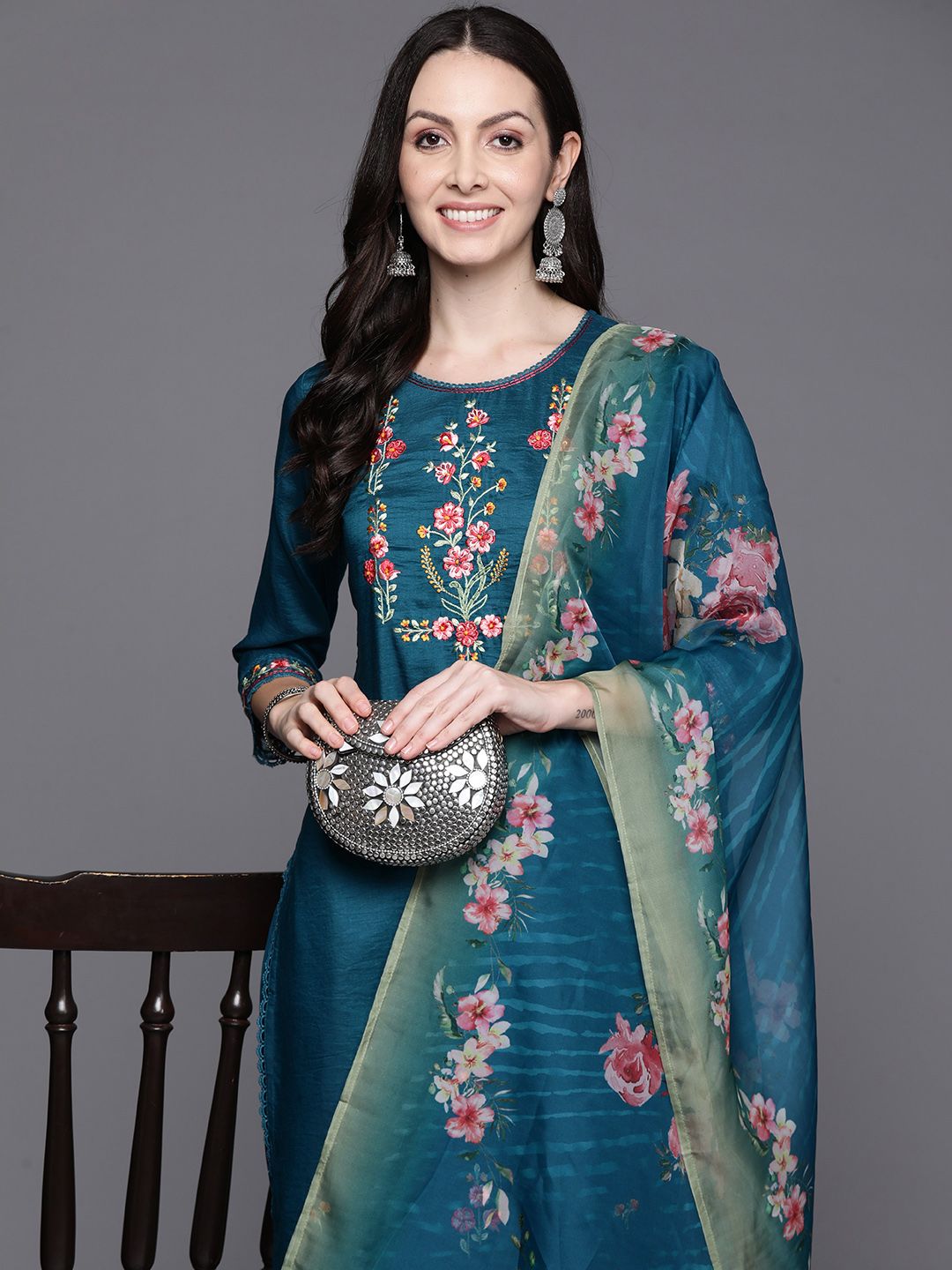 Dhiyona IE Women Floral Embroidered Regular Thread Work Kurta with Trousers & With Dupatta