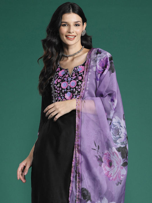 Dhiyona IE Floral Embroidered Regular Sequinned Liva Kurta With Trousers & Dupatta