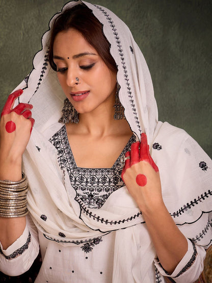 Dhiyona IE Floral Embroidered Thread Work Pure Cotton Kurta With Trousers & Dupatta