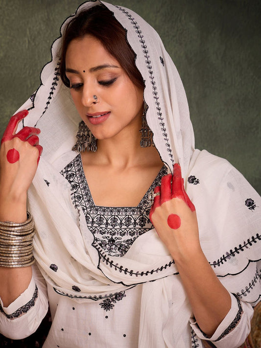 Dhiyona IE Floral Embroidered Thread Work Pure Cotton Kurta With Trousers & Dupatta