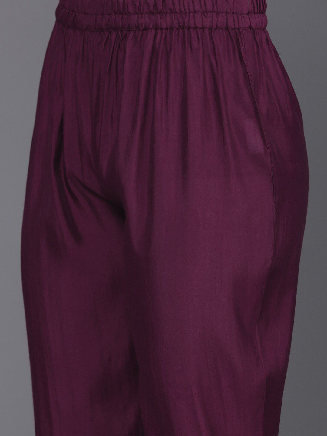 Dhiyona VA Women'sV-Neck Ethnic Motifs Embroidered Regular Kurta Set