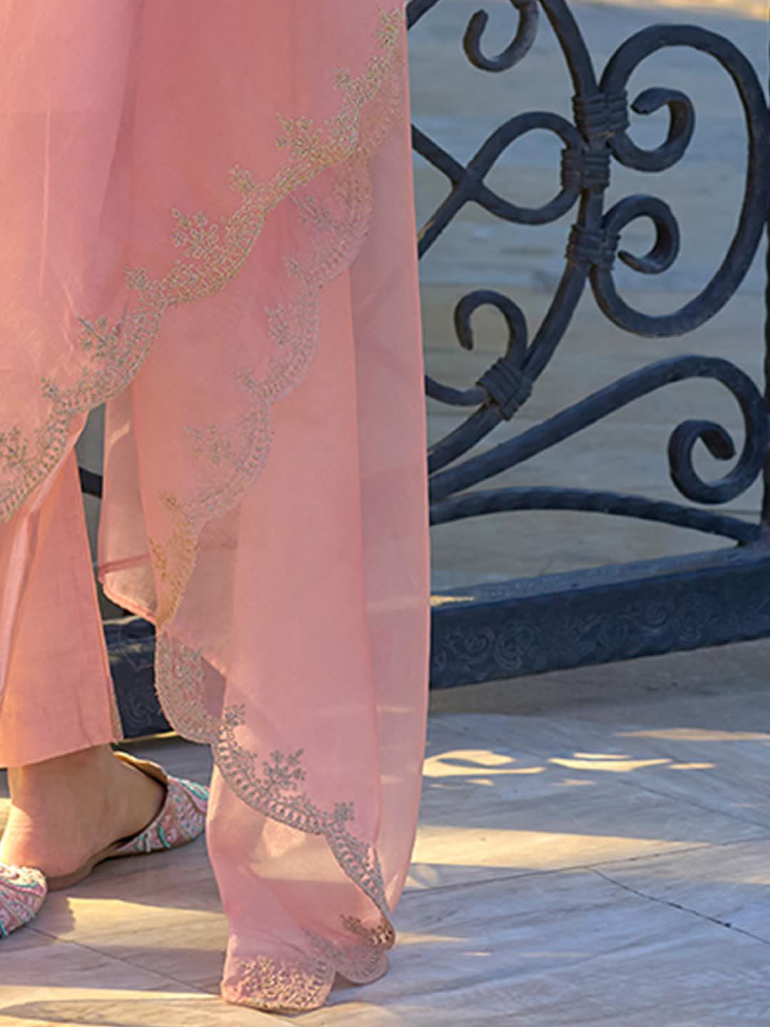 Ethnic Motifs Embroidered Zari Straight Kurta With Trousers & Dupatta