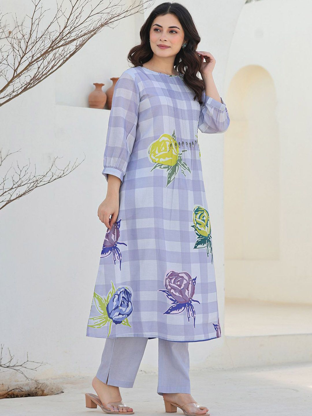 Women Floral Printed Regular Beads and Stones Pure Cotton Kurta with Trousers