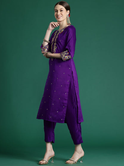 Dhiyona IE Floral Embroidered Thread Work Kurta With Trousers & Dupatta