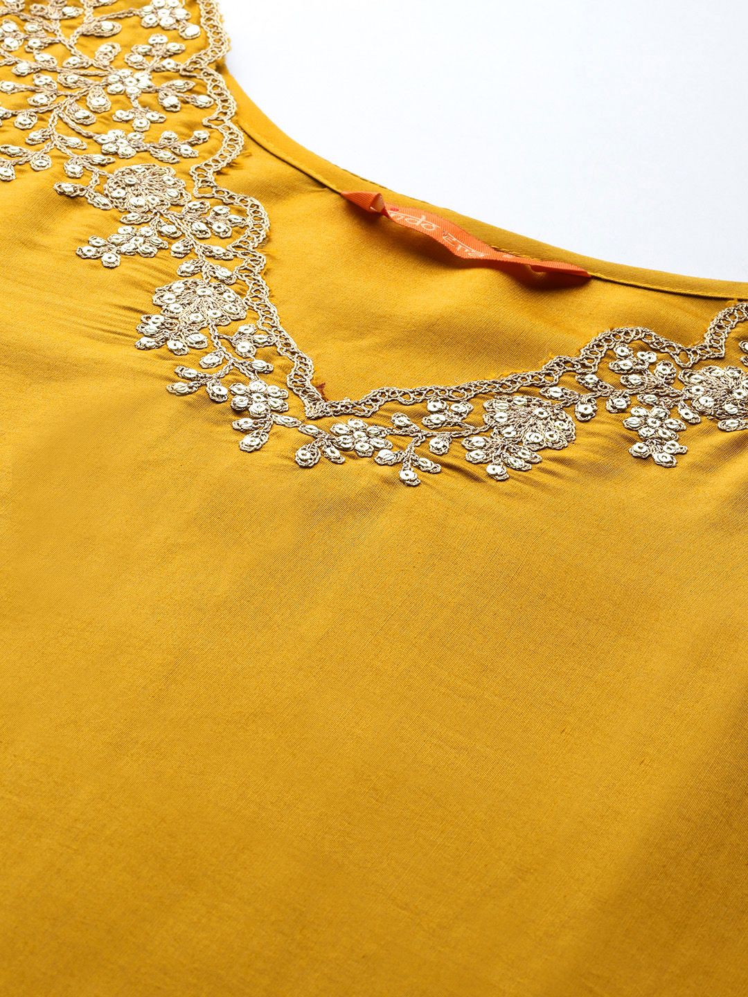 Women Floral Embroidered Kurta with Trousers & With Dupatta