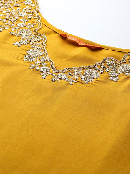 Women Floral Embroidered Kurta with Trousers & With Dupatta