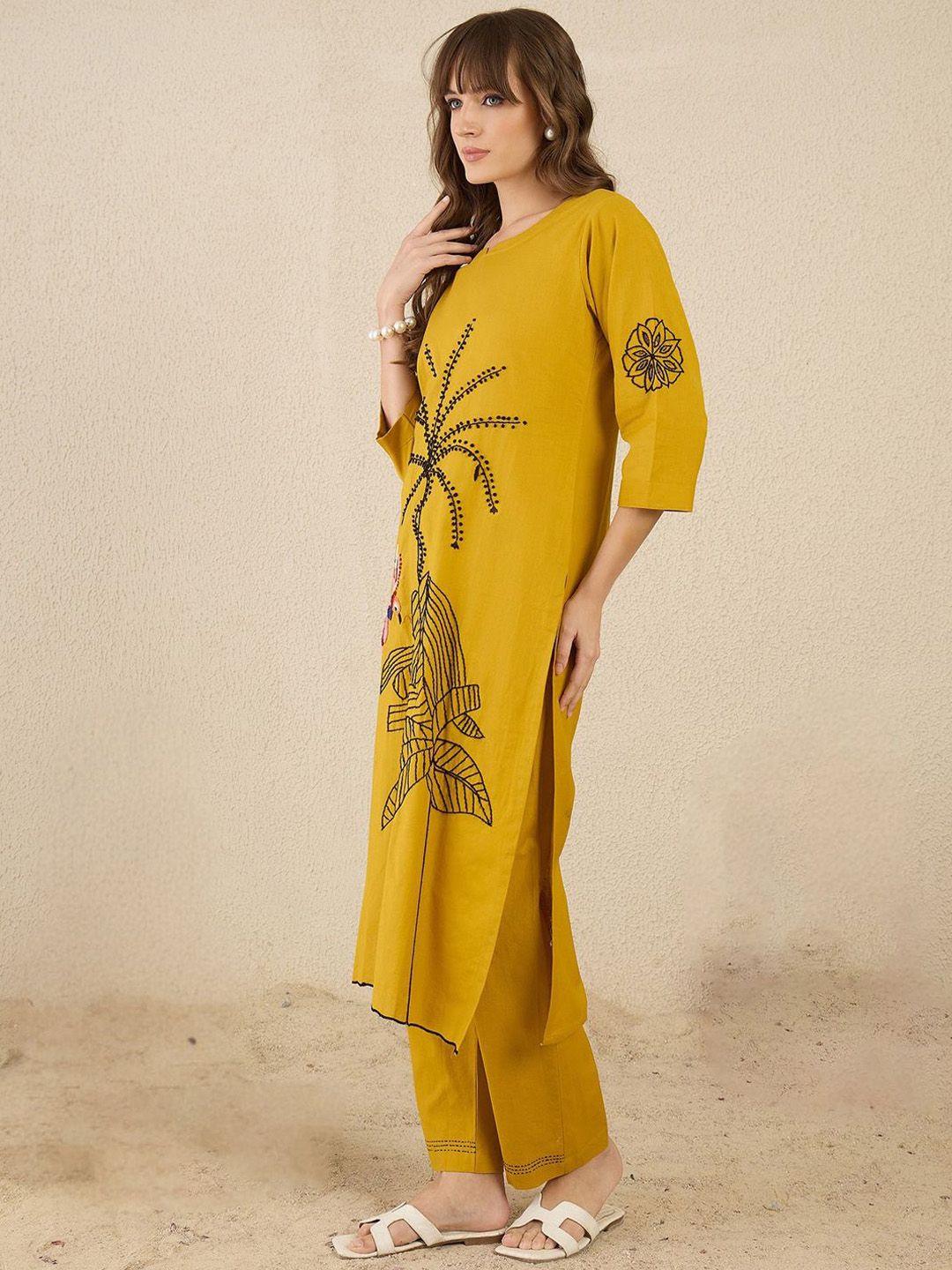 Dhiyona IE Embroidered Straight Tunic & Trousers Co-Ord Set