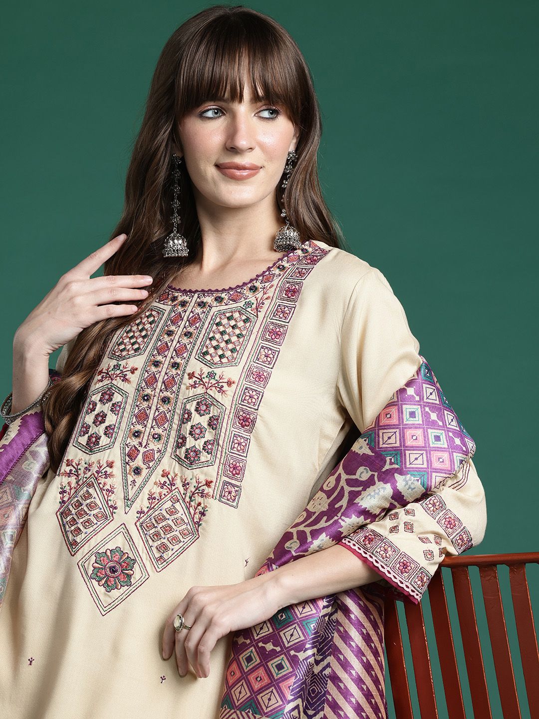 Ethnic Motifs Embroidered Thread Work Kurta with Trousers & With Dupatta