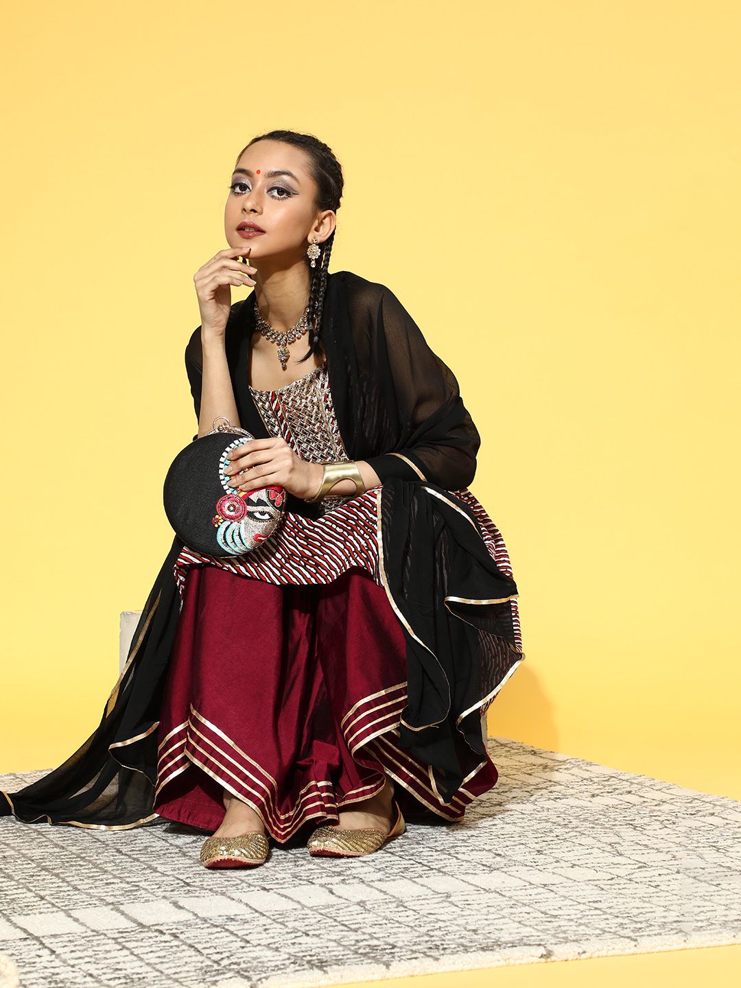 Dhiyona IE Women Geometric Satin All in the Details Kurta Set