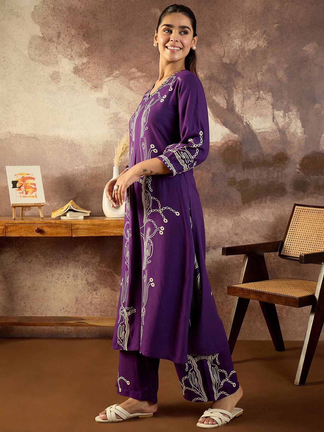 Dhiyona IE Printed V-Neck Tunic With Trousers