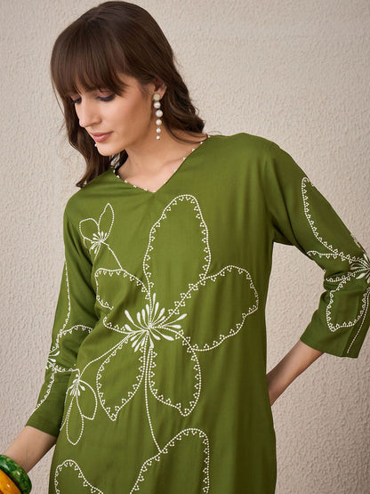 Floral Embroidered V-Neck Thread Work Straight Kurta With Trouser