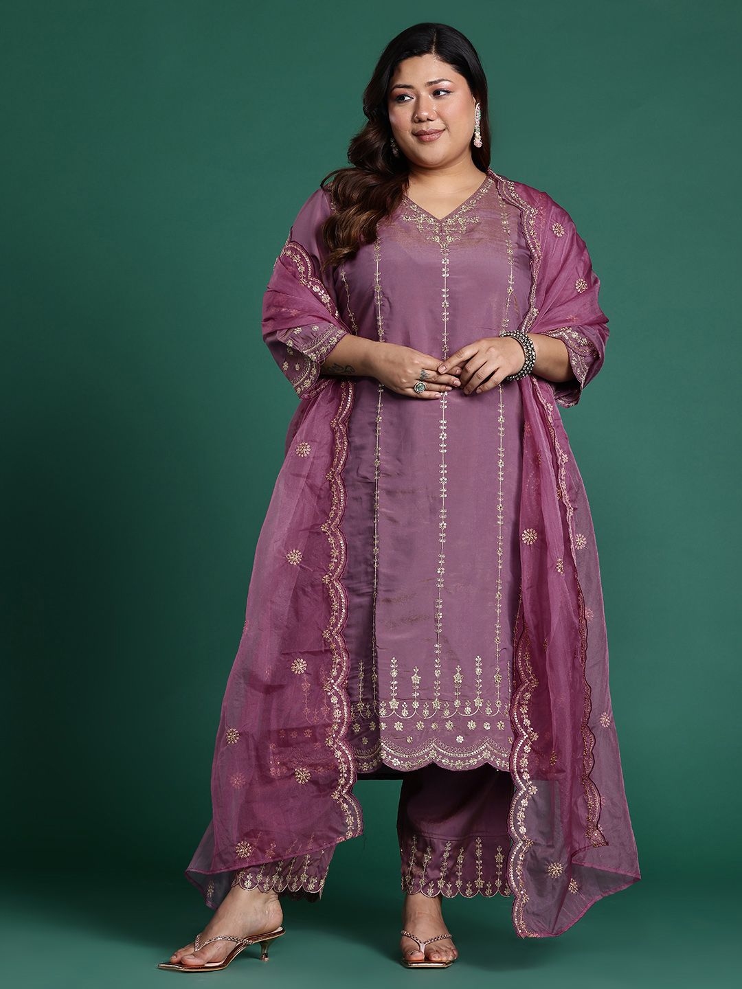 Dhiyona IE Plus Size Ethnic Motifs Embroidered Sequinned Kurta with Trousers & With Dupatta