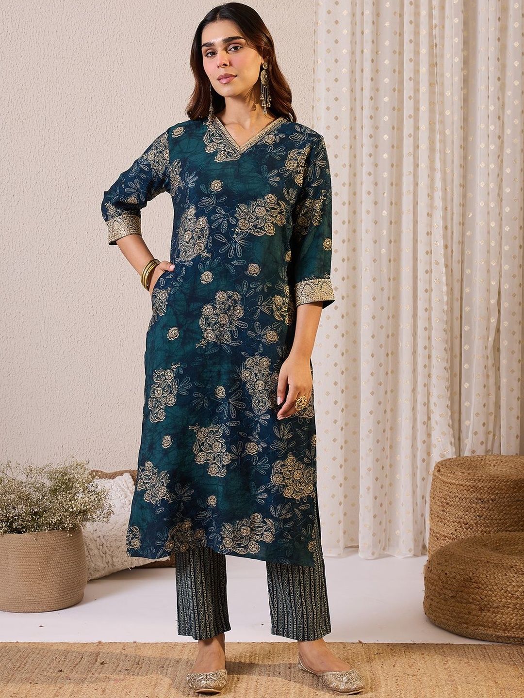 Floral Printed Straight Chanderi Silk Kurta With Trousers & Dupatta
