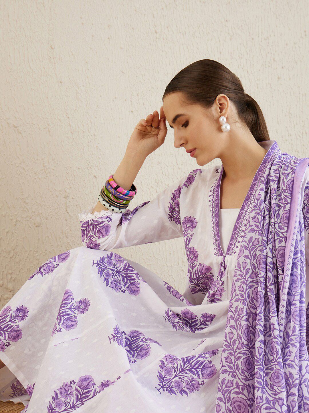 Dhiyona IE V-Neck Floral Printed Panelled Pure Cotton Kurta Set