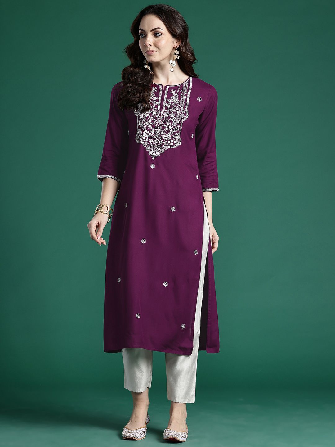 Dhiyona IE Floral Embroidered Floral Kurta