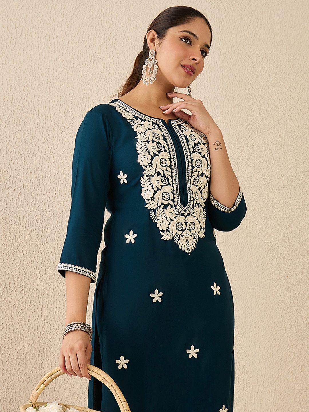 Dhiyona IE Embroidered Tunic With Trousers Co-Ords