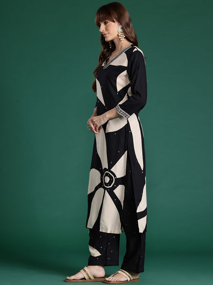 Dhiyona IE Floral Printed Sequinned Kurta with Trousers