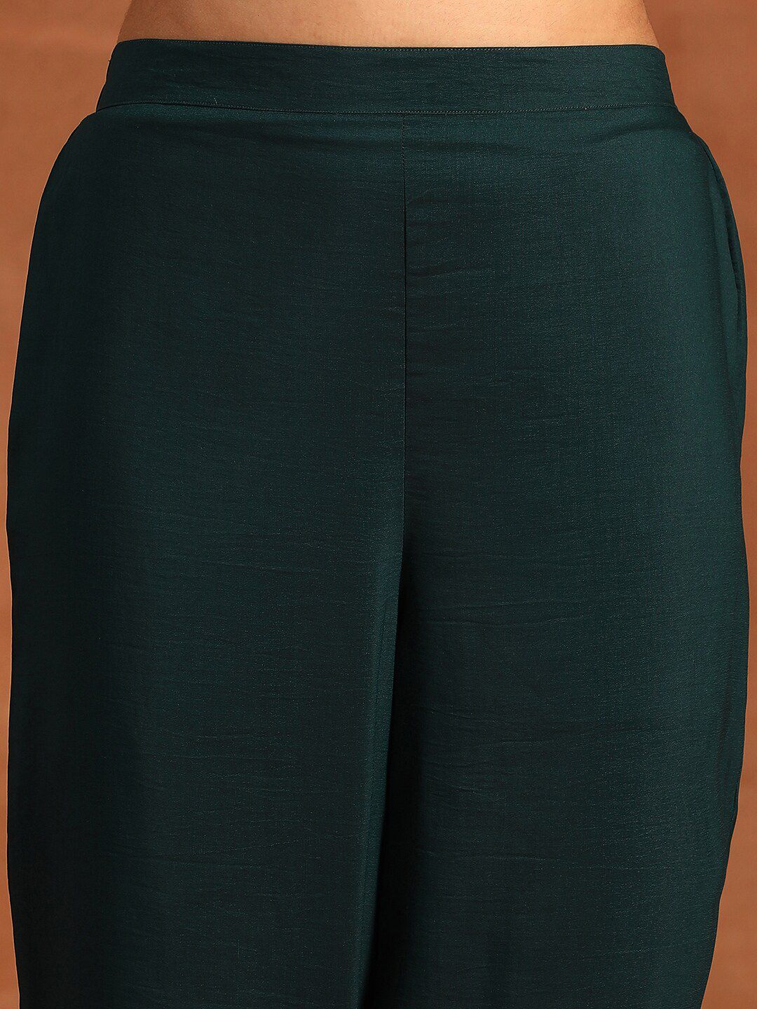 Ethnic Motifs Embroidered Thread Work Kurta & Trousers With Dupatta