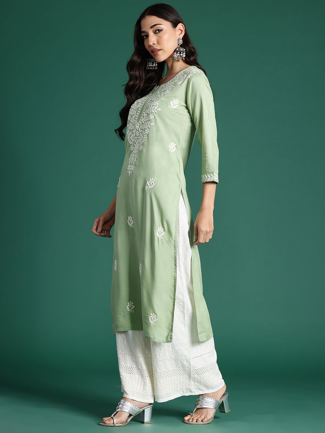 Dhiyona IE Ethnic Motifs Embroidered Thread Work Kurta