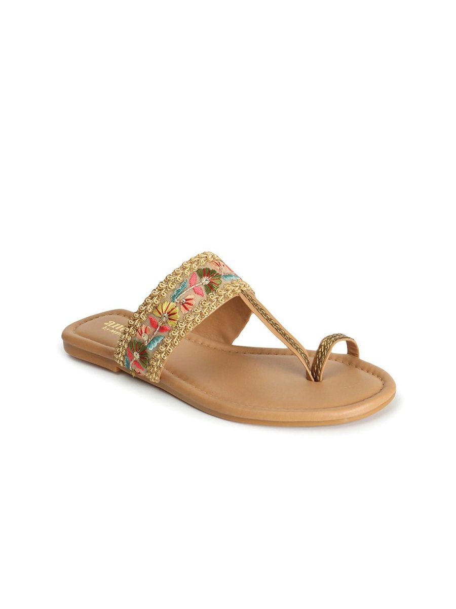Dhiyona AK Embellished One Toe Flats