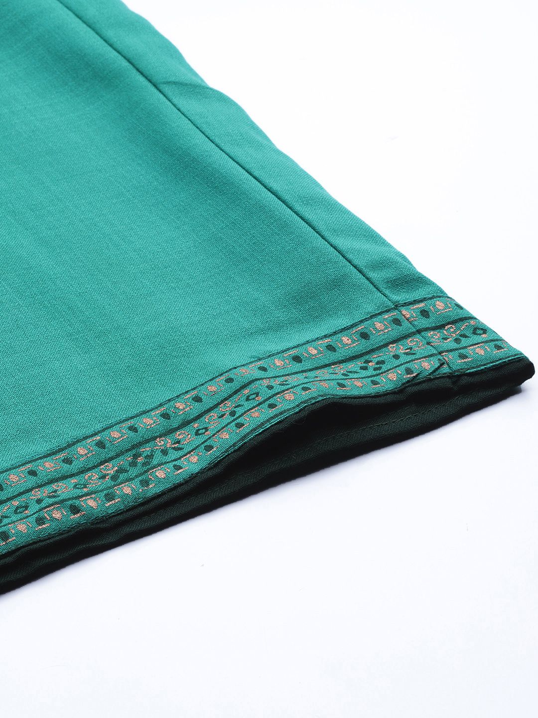 Women Green Ethnic Motifs Foil Printed Straight Kurta With Palazzo Set