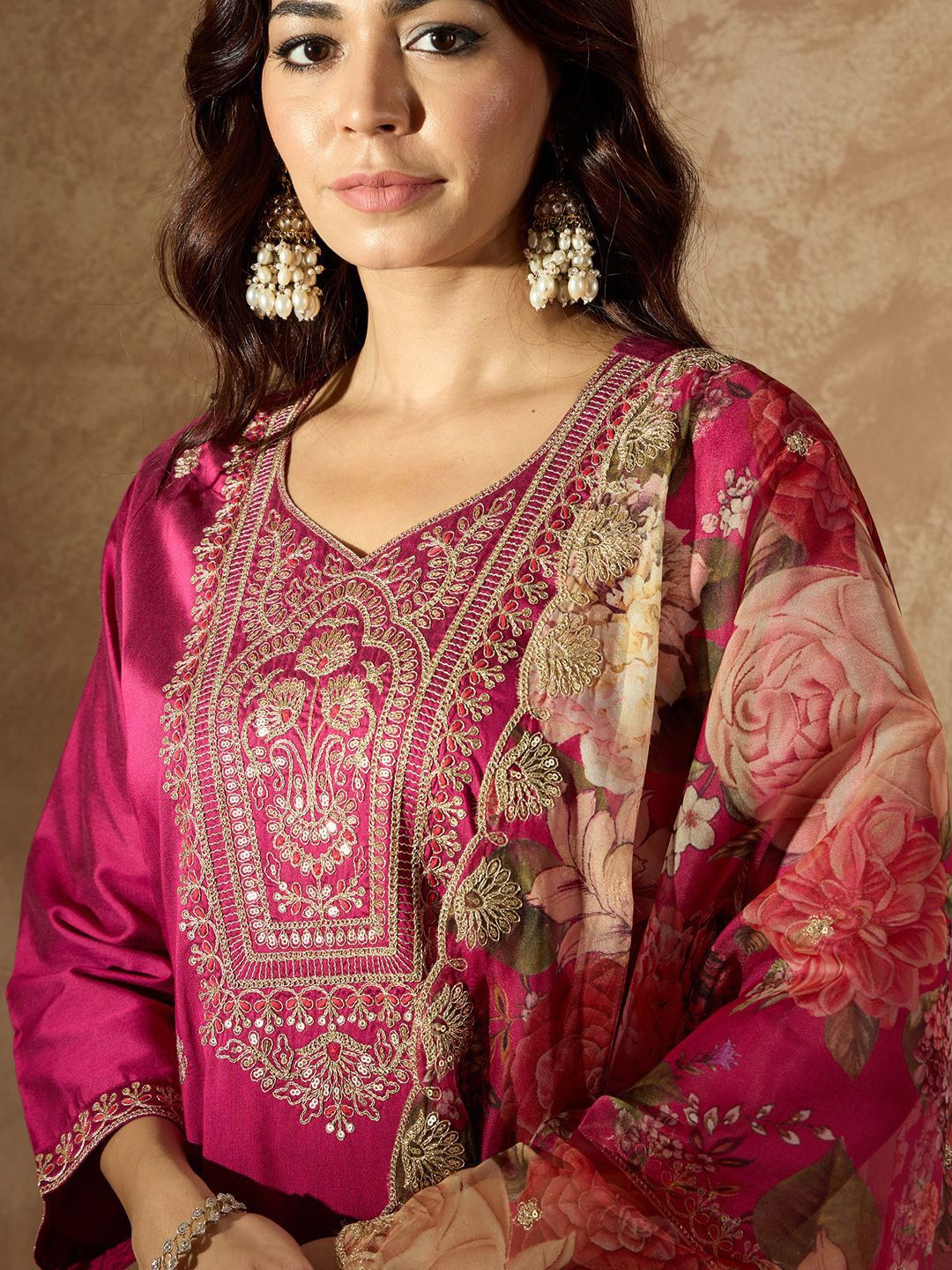 Dhiyona IE Women Floral Embroidered Regular Kurta with Trousers & With Dupatta