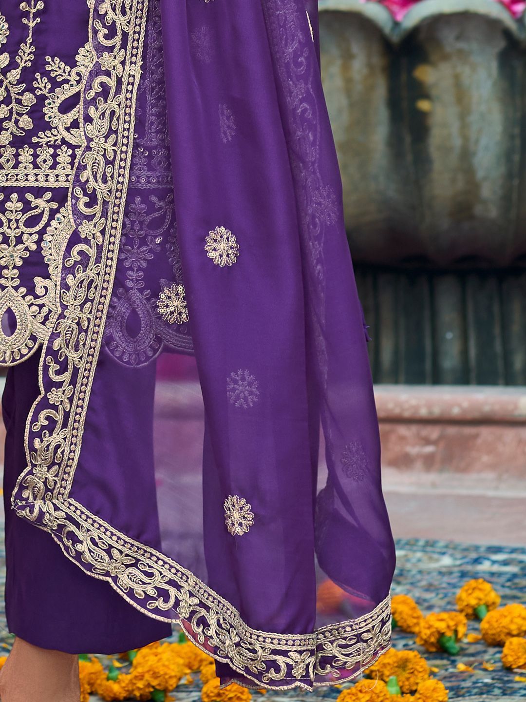 Floral Embroidered V-Neck Zari Organza Straight Kurta With Trousers And Dupatta