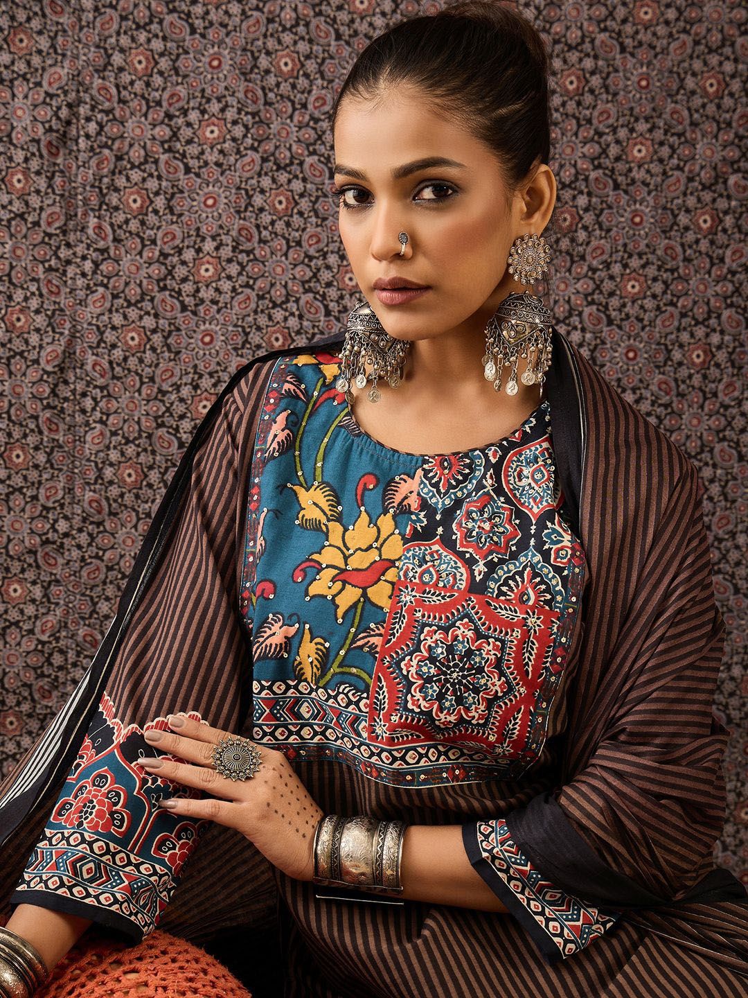 Dhiyona IE Women Ethnic Motifs Printed Regular Sequinned Pure Cotton Kurta with Trousers & With Dupatta