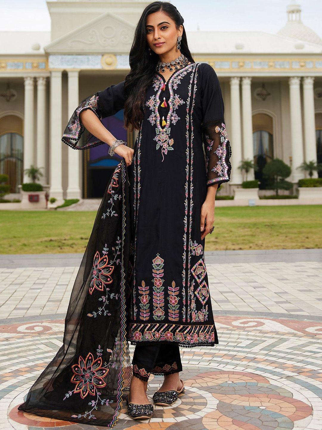 Women Ethnic Motifs Embroidered Regular Mirror Work Kurta with Trousers & With Dupatta