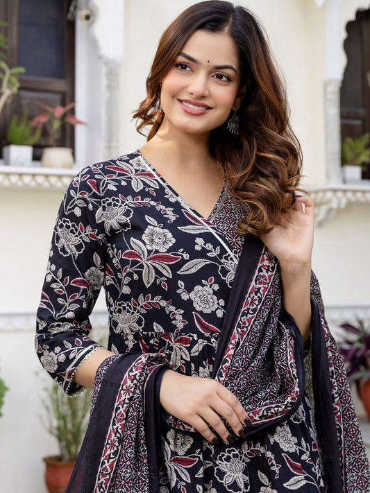 Dhiyona IE Women Floral Printed Gotta Patti Pure Cotton Kurta with Trousers & With Dupatta
