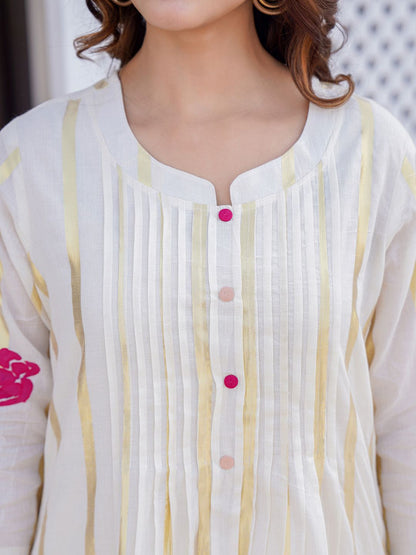 Women Floral Printed Regular Pure Cotton Kurta with Trousers