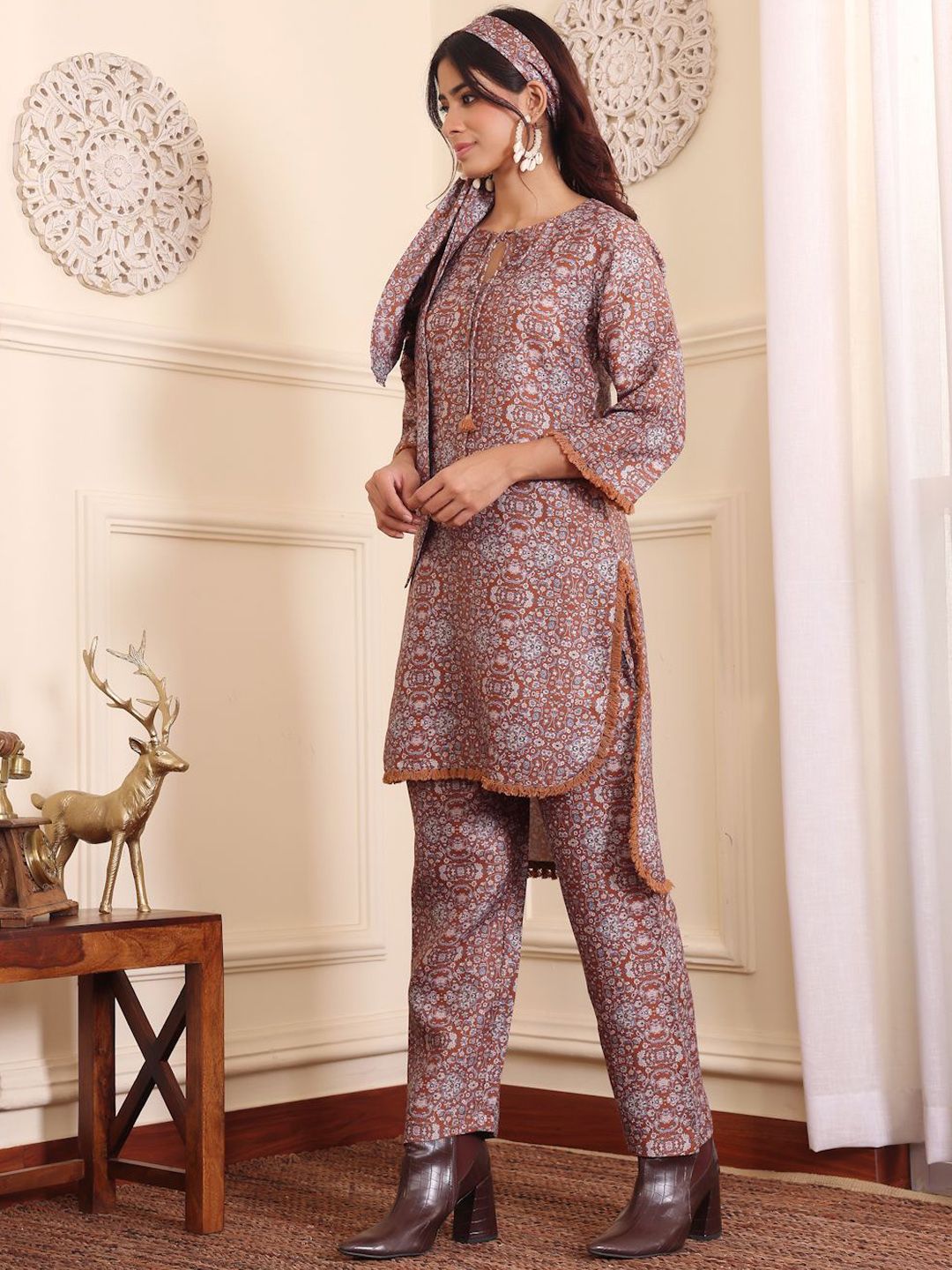 Dhiyona VA Women'sBrown Floral Printed Tie Up Neck High Low Kurta With Trousers