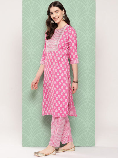 Dhiyona IE Women Floral Printed Regular Gotta Patti Cotton Kurta with Trousers & Dupatta