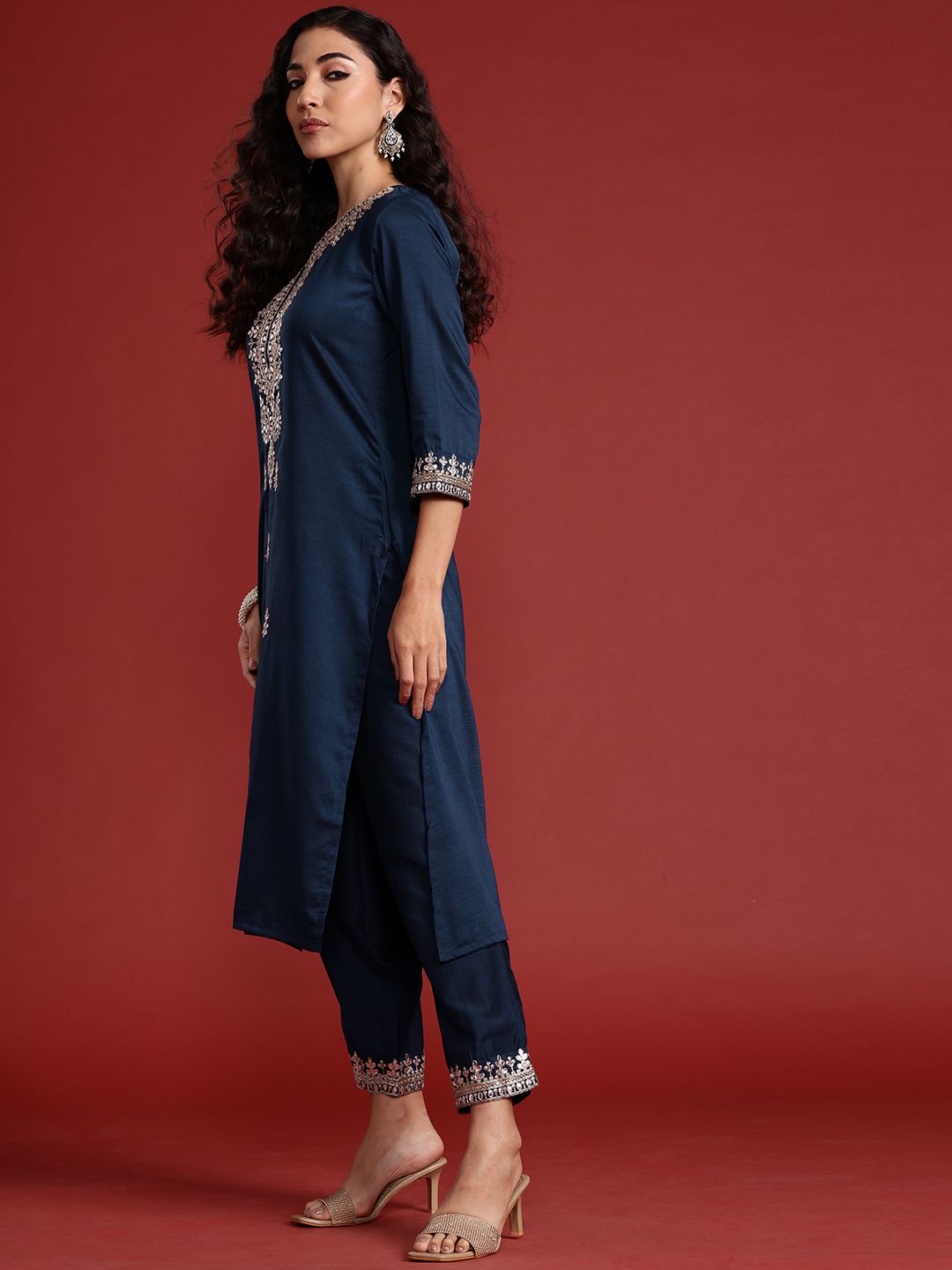 Dhiyona IE Ethnic Motifs Embroidered Gotta Patti Kurta With Trousers & Dupatta