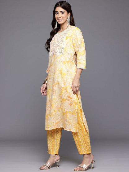 Dhiyona VA Women'sFloral Printed Thread Work Straight Kurta With Trousers & Dupatta