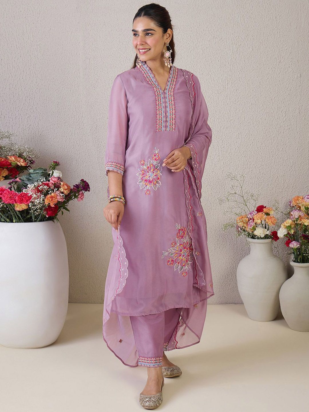 Floral Embroidered V Neck Organza Kurta With Trousers & Dupatta