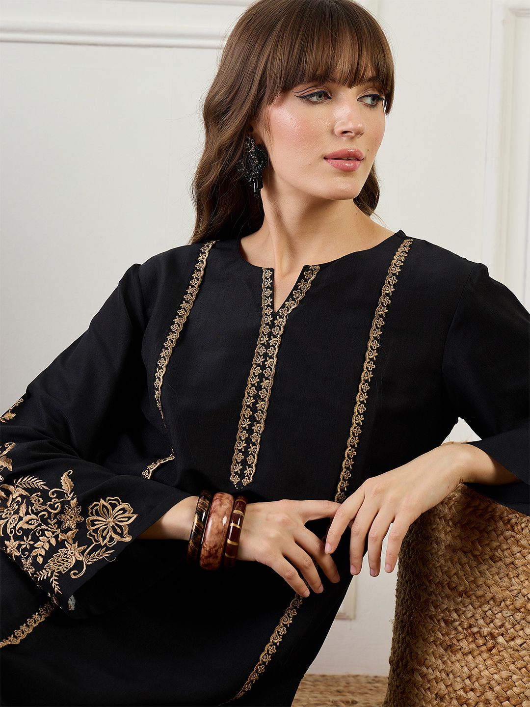 Dhiyona IE Embroidered Round Neck Top With Trousers Co-Ords