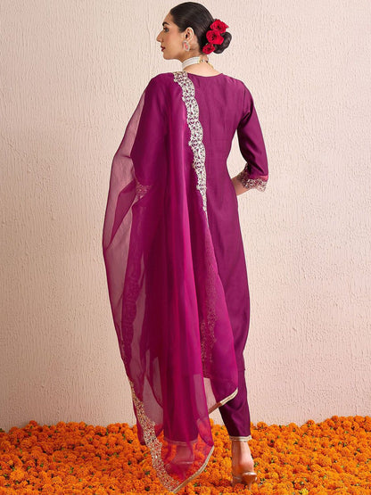 Dhiyona IE Women Floral Embroidered Regular Sequinned Liva Kurta with Trousers & With Dupatta