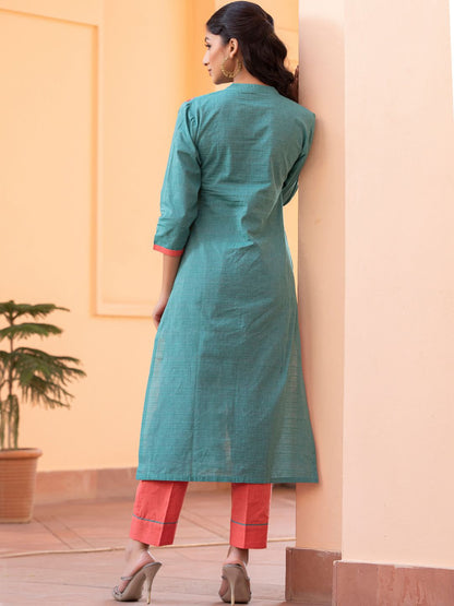 Dhiyona WP Floral Embroidered Reglar Thread Work Pure Cotton Straight Kurta With Trousers