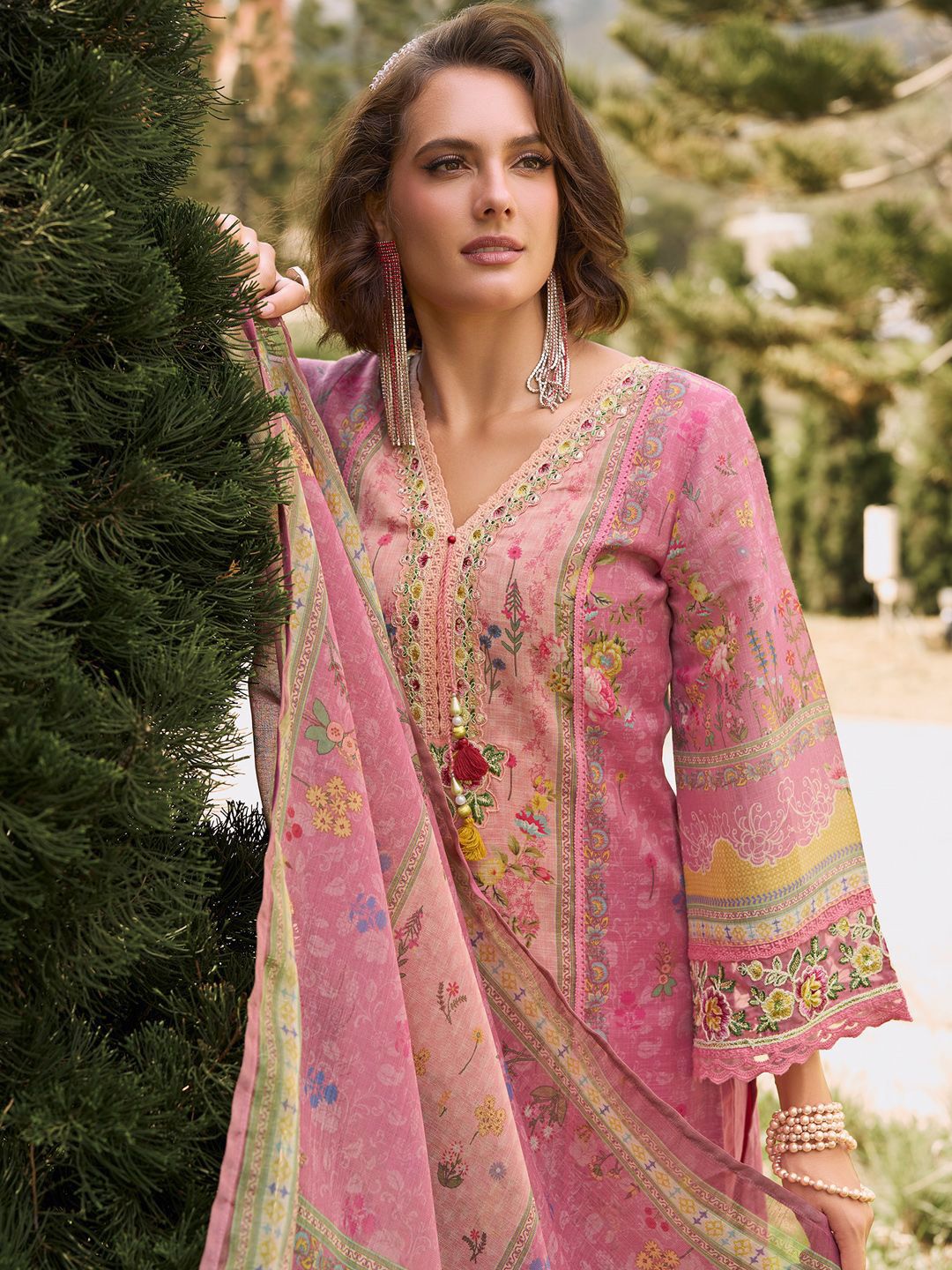Dhiyona IE Floral Printed V-Neck Linen Kurta With Trousers And Dupatta