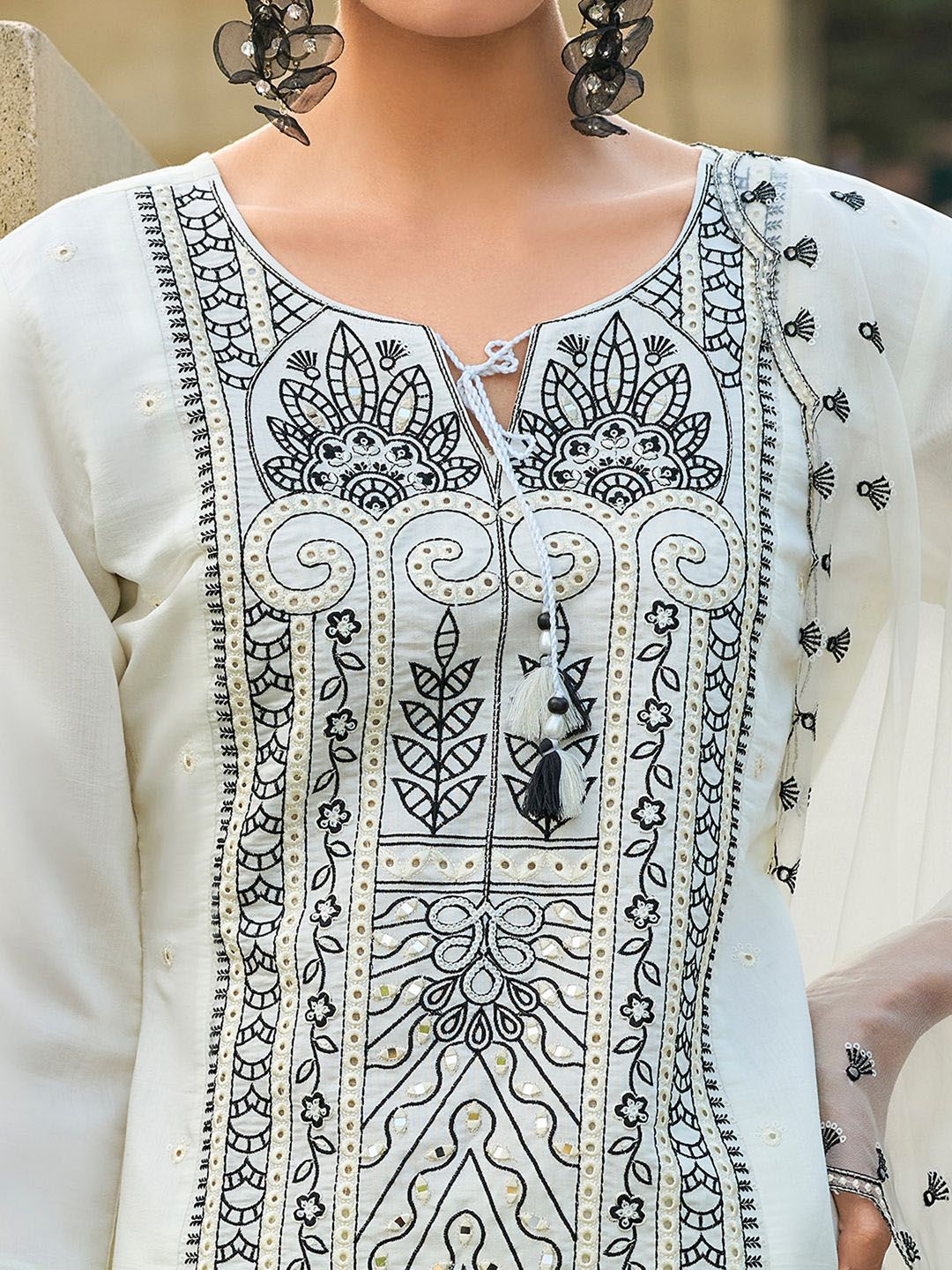 Women Floral Embroidered Kurta with Trousers & Dupatta