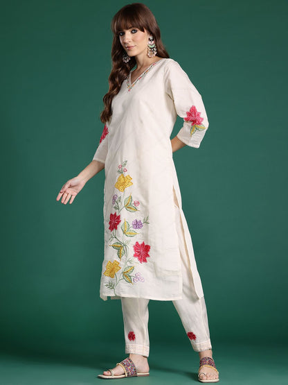 Floral Embroidered Thread Work Kurta with Trousers & With Dupatta