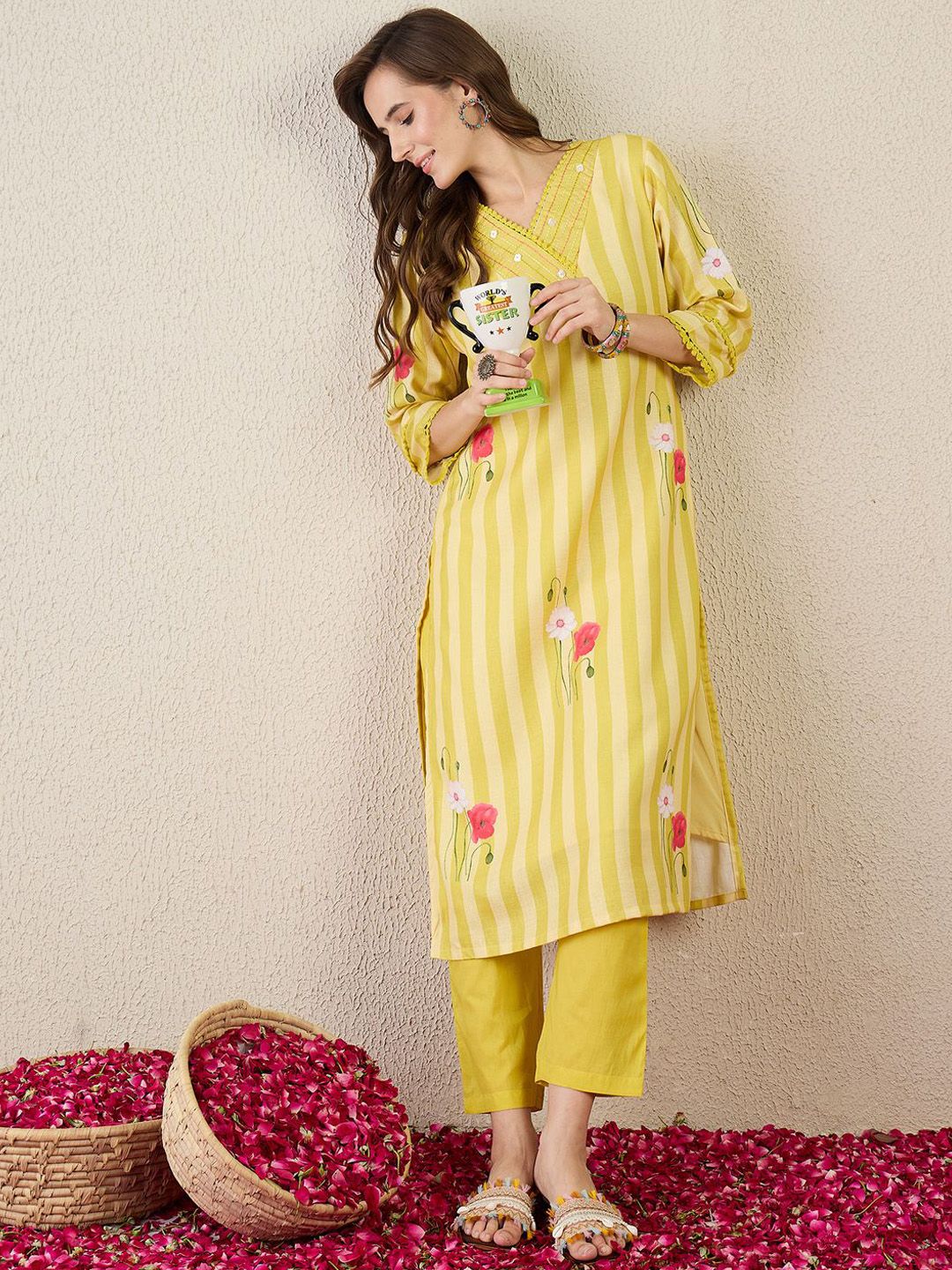 Dhiyona IE Printed V Neck Top With Trousers Co-Ords