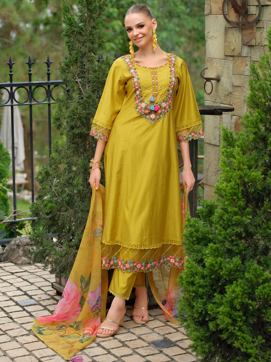 Women Floral Embroidered Beads and Stones Liva Kurta with Trousers & With Dupatta