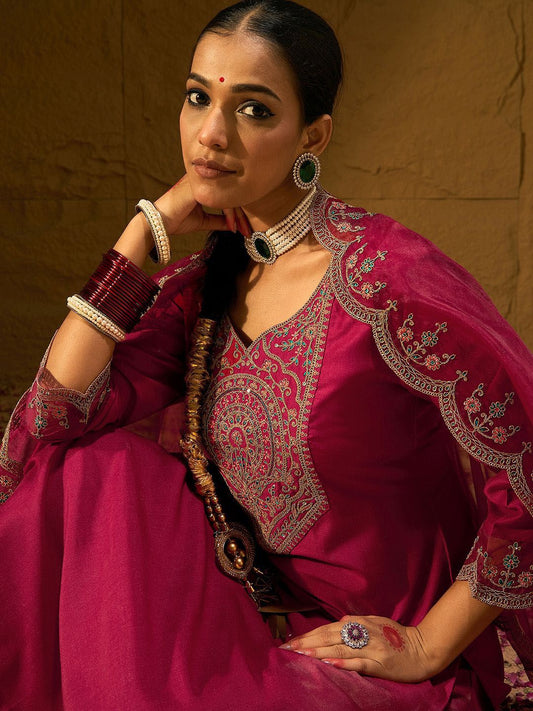 Dhiyona IE Floral Embroidered Sweetheart Neck Straight Kurta With Trousers & Dupatta